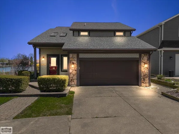 37952 Circle Dr, Harrison Township, MI 48045