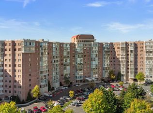 3210 N Leisure World Blvd APT 1001, Silver Spring, MD