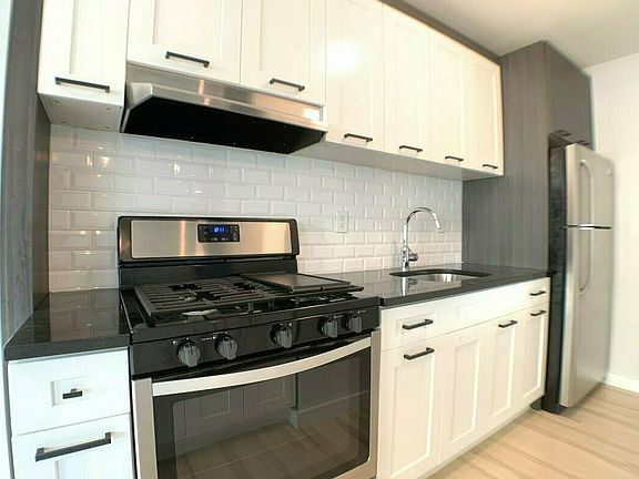 3rd image of 1370 Saint Nicholas Ave APT 3M