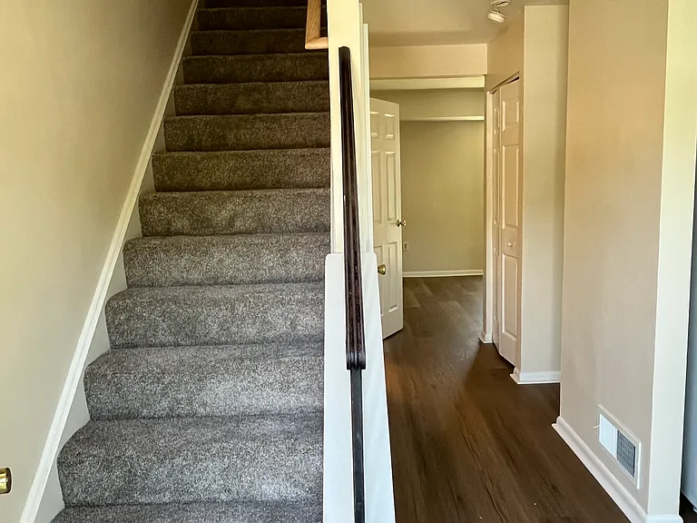 1687 Long Dr — Photo 3
