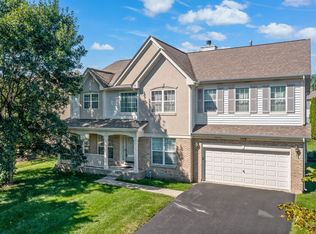 504 Old Walnut Cir, Gurnee, IL 60031