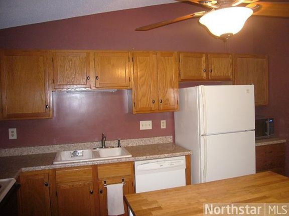 5th image of 3634 Gershwin Ln N