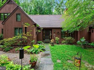 704 Iron Post Rd, Moorestown, NJ 08057