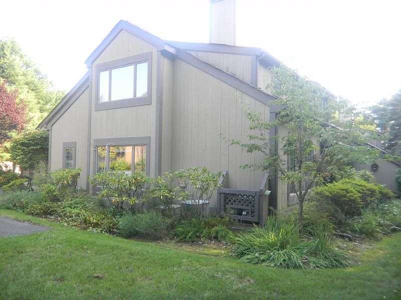 1st image of 452A BROMLEY PL