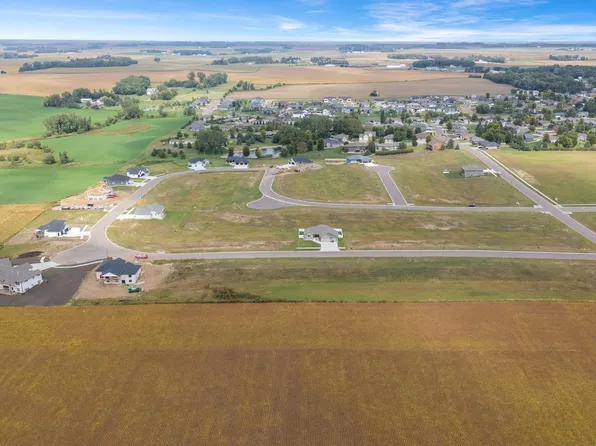 10 Willow Trail Trl, Crooks, SD 57020