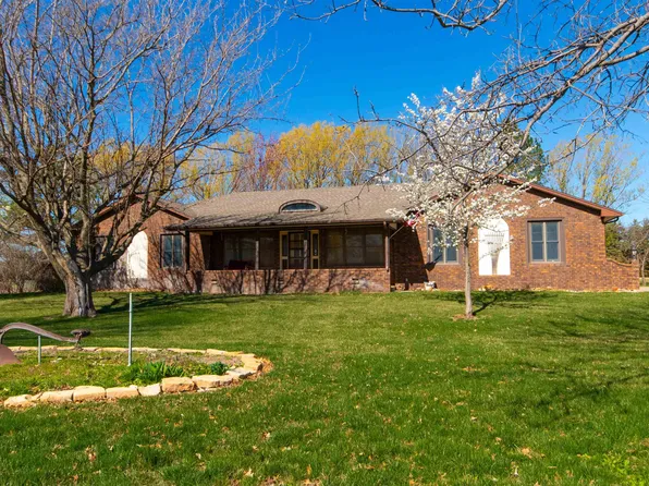 1233 N Autumn Dr, Goddard, KS 67052