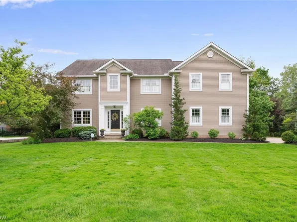 58 Brandywine Dr, Hudson, OH 44236