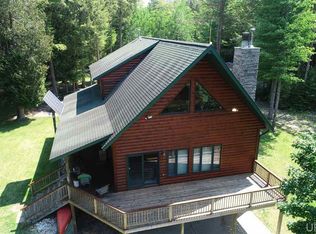 5109 N River Rd, Gulliver, MI 49840