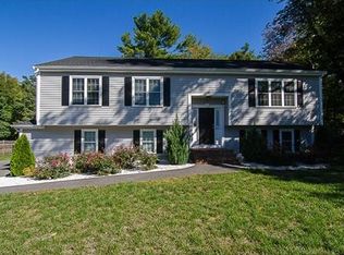 836 Middleboro Ave, Taunton, MA 02780