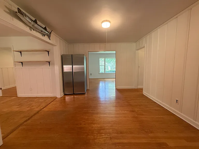 1007 Fowler St — Photo 12