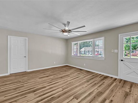 2nd image of 3716 Linnet Ln