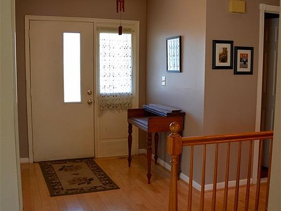 3rd image of 116 Pleasant Manor Dr