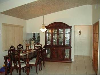 4th image of 8030 NW 72nd St