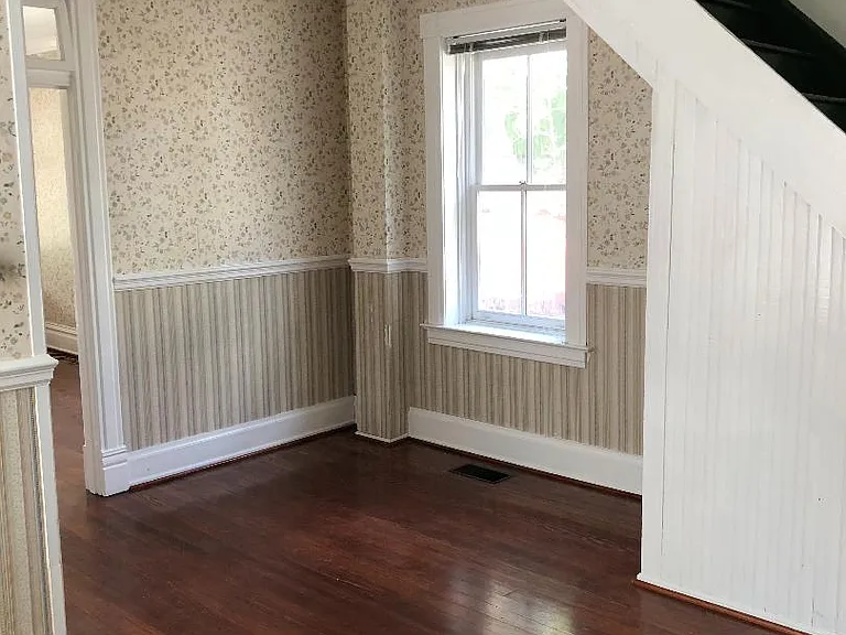 734 Tompkins St — Photo 7