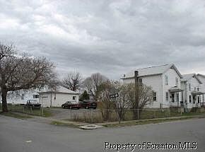 2nd image of 1624 Price St