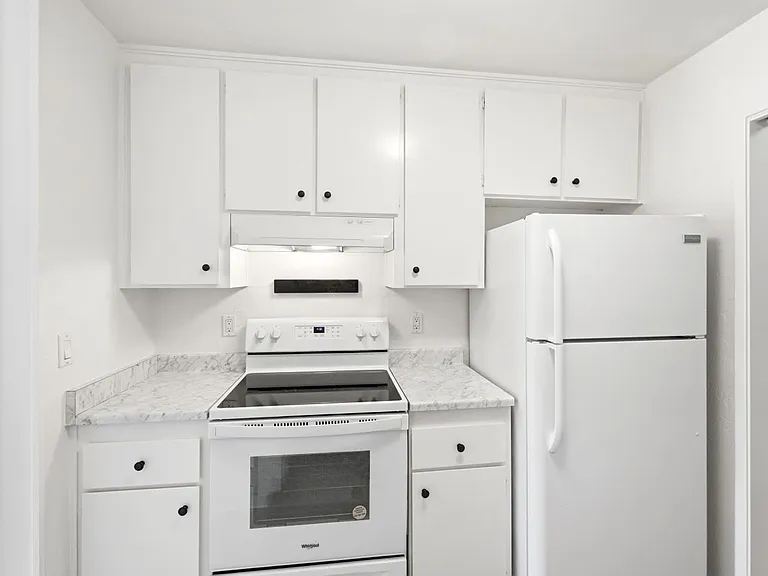 777 San Antonio Rd #86 — Photo 8