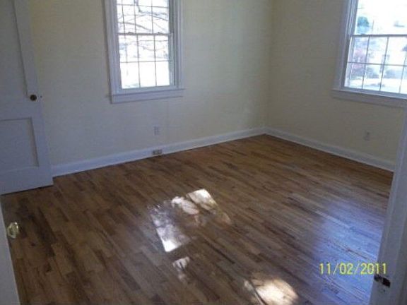 4th image of 305 4th St