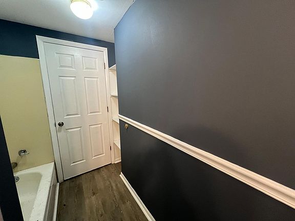 3rd image of 2030 Highland St