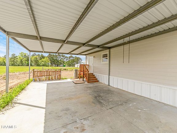 3rd image of 19925 Errol Rd