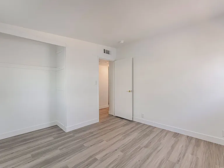 3200 E Owens Ave — Photo 16
