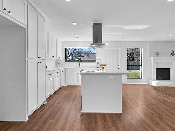 3rd image of 8823 Bird Forest Drive