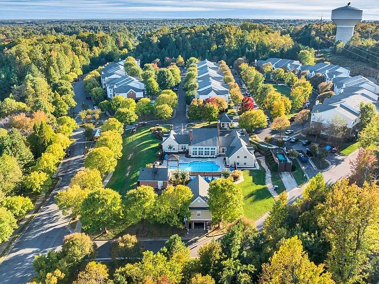Enclave Apartments — Photo 48