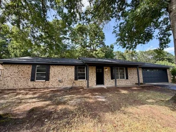709 Robin Ln, White Oak, TX 75693