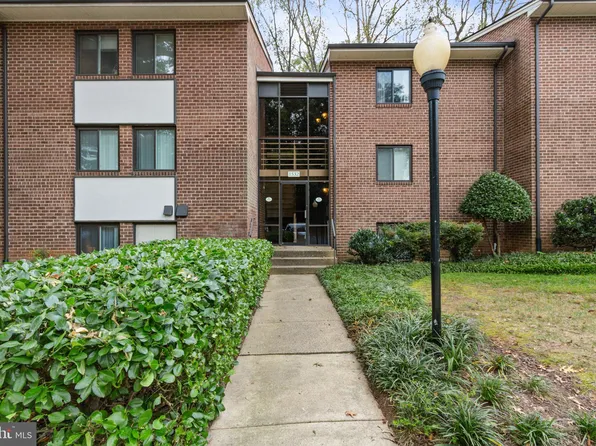 1532 Northgate Sq APT 1A, Reston, VA 20190