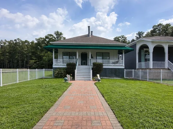 18104 Bayou Pierre Dr, Saint Amant, LA 70449