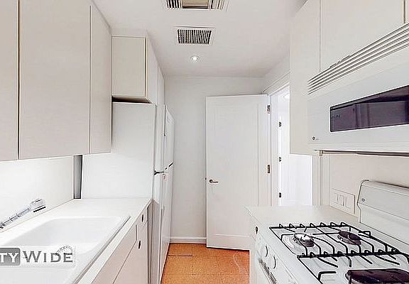 5th image of 929 Madison Ave #5