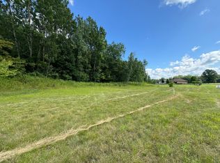 2712 Oakhurst Dr, Lake City, MN 55041