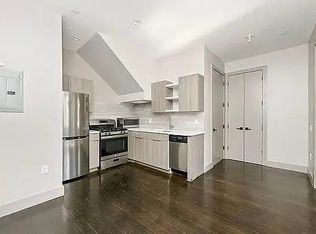 85 Stanhope St #1A, Brooklyn, NY 11221