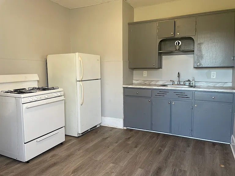 1225 Vincennes St #2D — Photo 2