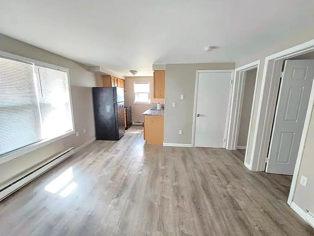 2 bed, 900 sqft, $1,850 — Photo 1
