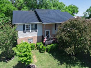 538 Delores Dr, Dandridge, TN 37725