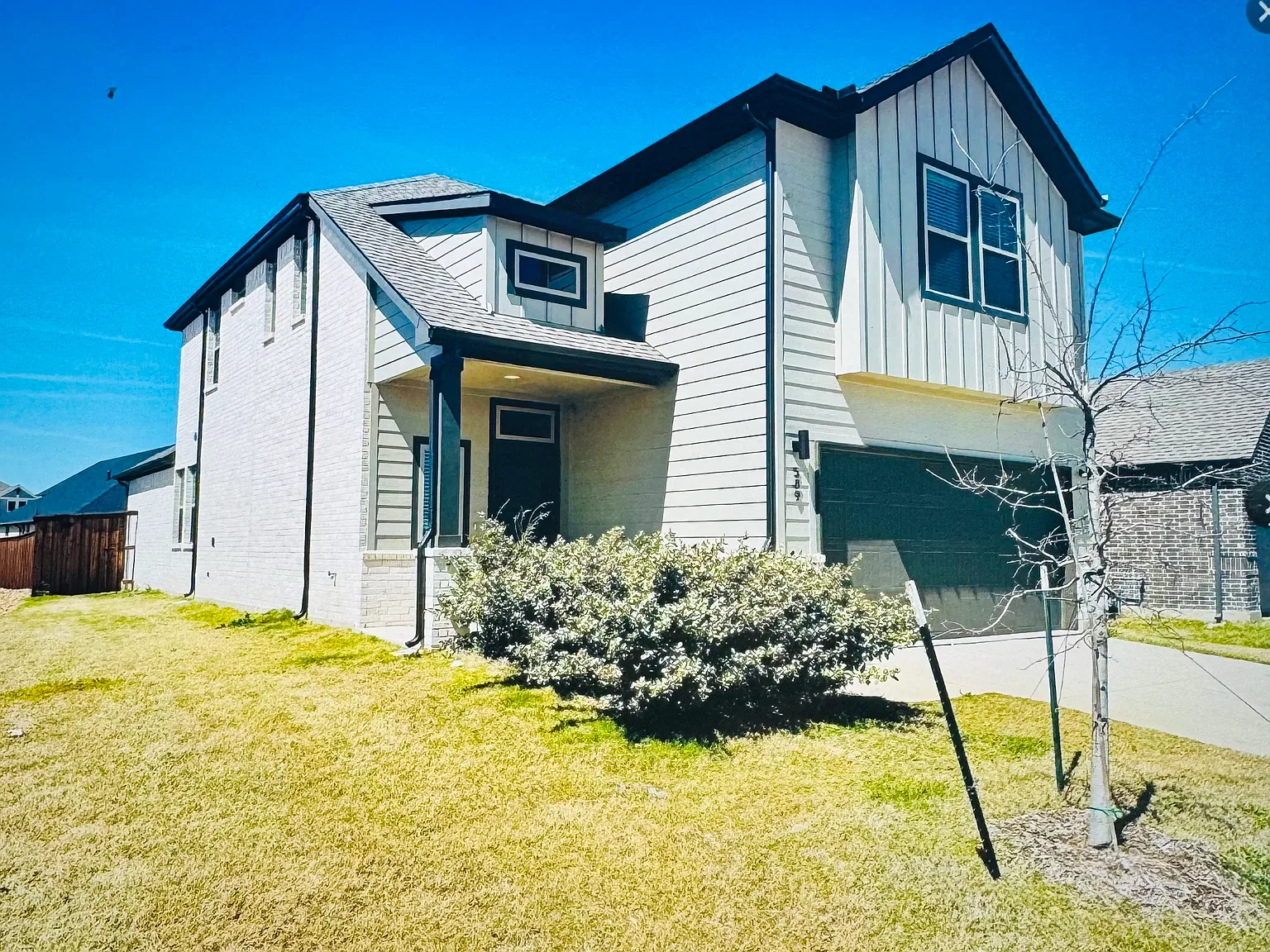 4 bed, 2536 sqft, $2,800 — Photo 1