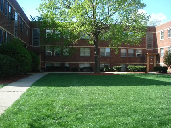 121 W 35th Ave, Gary, IN 46408