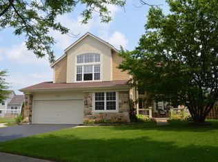 1733 Becker Ct, Crystal Lake, IL 60014