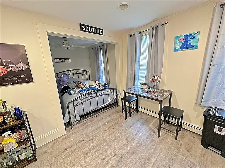 Studio, 600 sqft, $2,600 — Photo 4