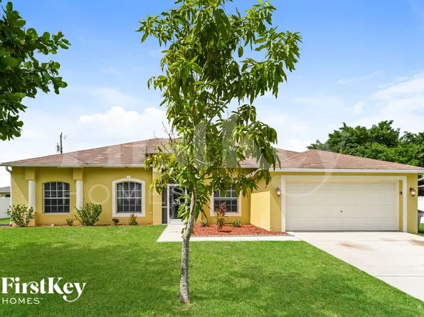 1425 Archer St, Lehigh Acres, FL 33936
