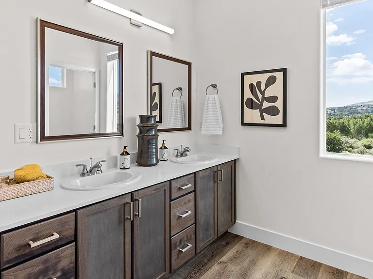 The Retreat Luxury Townhomes — Photo 24