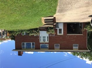 12 Crystal Ave, Williamstown, WV 26187