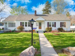 34900 Chestnut St, Wayne, MI 48184