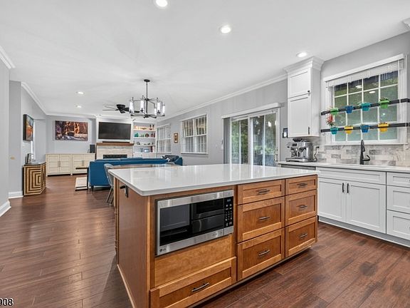 2nd image of 53 Highwood Rd