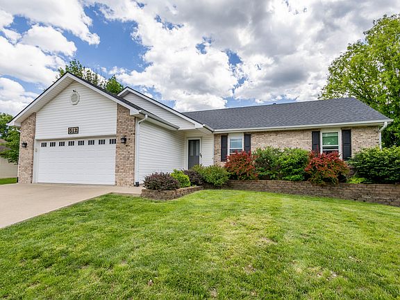 2nd image of 512 Amazon Dr