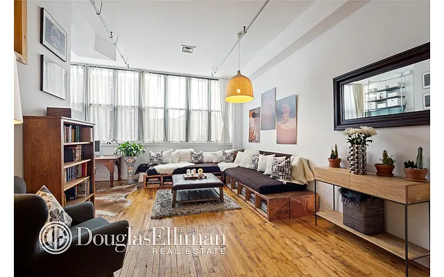 Sold by Douglas Elliman | media 18