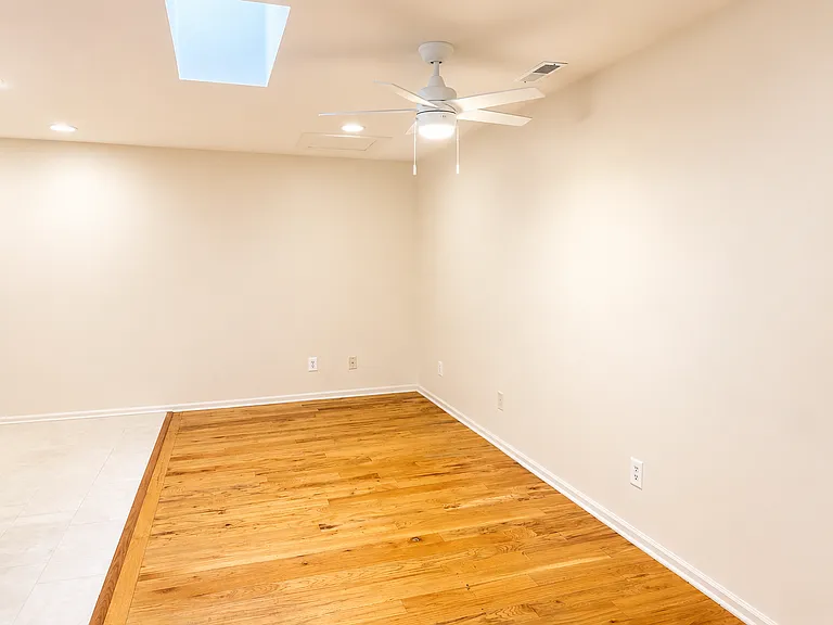 113 N College St #201 — Photo 4