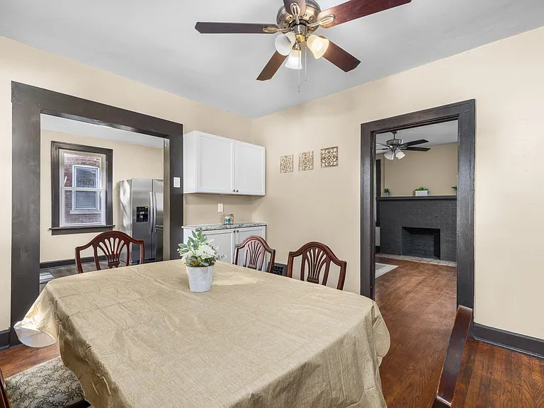 3202 W Main St — Photo 17