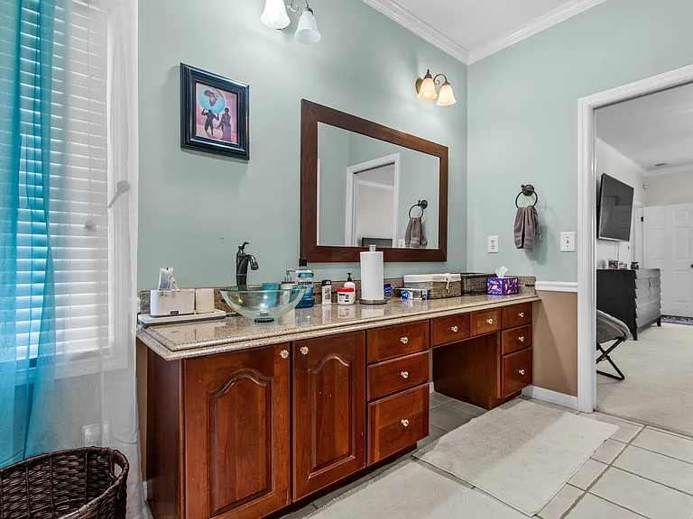 10002 Hunt Cliff Dr — Photo 23