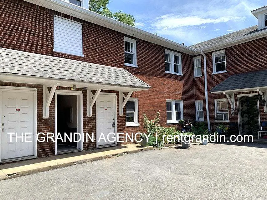 1624 Chapman Avenue Southwest - B2 — Photo 4